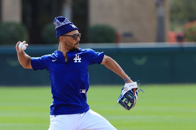 다저스 내야수 베츠(사진)는 올 시즌 생애 첫 풀타임 유격수에 도전한다. 김혜성과 함께 키스톤 콤비를 이룰 것으로 많은 기대를 받고 있다. 연합뉴스
