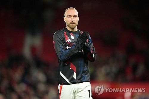 이적시장 전문 기자 파브리치오 로마노가 지난 17일(한국시간) 자신의 사회관계망서비스(SNS)를 통해 에릭센이 맨유를 떠나 자유계약(FA) 신분이 될 예정이라고 전했다.&nbsp;연합뉴스