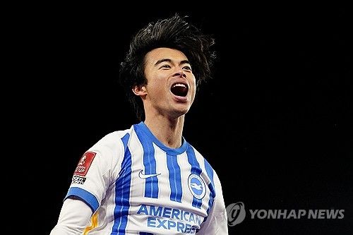영국 매체 TBR 풋볼이 18일(한국시간) 미토마가 브라이턴에게 유럽축구연맹(UEFA) 챔피언스리그에 출전하는 구단으로 떠나는 데 열려 있다고 알렸다고 보도했다.&nbsp;연합뉴스