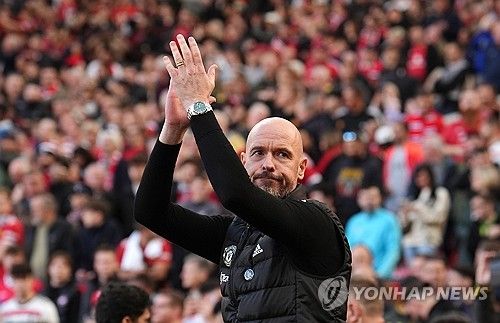 영국 스카이스포츠가 19일(한국시간) 맨유가 지난 2024년 4사분기 회계 자료를 공개했고 이 자료에서 에릭 텐 하흐 전 감독과 덴 애시워스 전 테크니컬 디렉터의 경질 비용이 공개됐다.&nbsp;연합뉴스