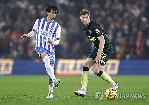 영국 매체 TBR 풋볼이 18일(한국시간) 미토마가 브라이턴에게 유럽축구연맹(UEFA) 챔피언스리그에 출전하는 구단으로 떠나는 데 열려 있다고 알렸다고 보도했다.&nbsp;연합뉴스