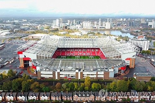 영국 스카이스포츠가 19일(한국시간) 맨유가 지난 2024년 4사분기 회계 자료를 공개했고 이 자료에서 에릭 텐 하흐 전 감독과 덴 애시워스 전 테크니컬 디렉터의 경질 비용이 공개됐다.&nbsp;연합뉴스