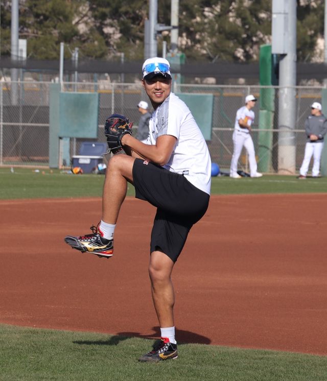 LG 투수 정우영은 최근 2년간 부진하며 마음고생을 했다. 비시즌 미국으로 개인 훈련을 가는 등 반등을 위해 철저하게 준비하고 있다. LG 트윈스