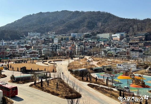 야구장 근처에 조성된 공원 모습. 3월 5일 개장식 때 이곳에서 팬사인회가 열릴 것으로 보인다. 엑스포츠뉴스DB