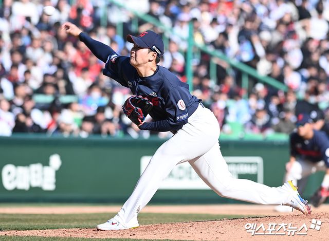 롯데 자이언츠 투수 최준용이 팔꿈치 인대 미세 손상으로 대만 타이난 스프링캠프 훈련을 소화하다가 조기 귀국했다. 엑스포츠뉴스 DB