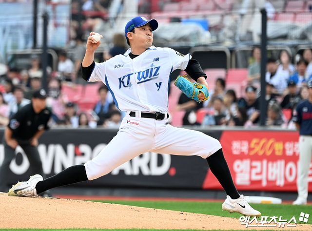 KT 위즈 우완투수 조이현이 지난해 정규시즌 경기에 등판해 역투하고 있다. 엑스포츠뉴스 DB