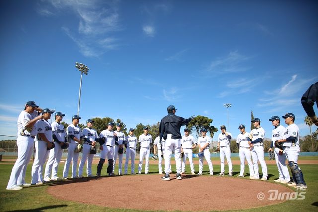 NC 선수단은 21일 미국 애리조나에서 열린 1차 스프링캠프를 끝내고 귀국했다. 젊은 선수들의 성장이 도드라졌다. NC 다이노스