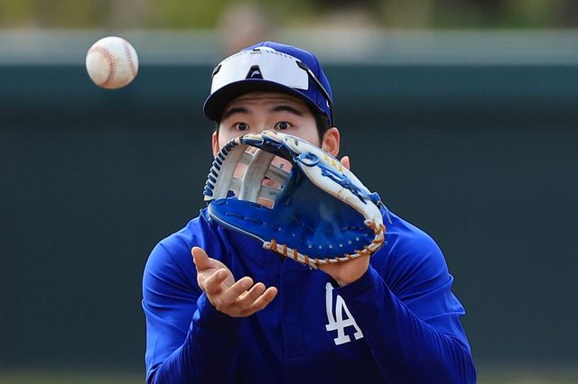 다저스 내야수 김혜성은 시범경기 첫 경기부터 데뷔전을 치렀다. 두 타석 모두 풀카운트 승부를 펼치며 끈질기게 상대 투수를 물고 늘어졌다. 연합뉴스