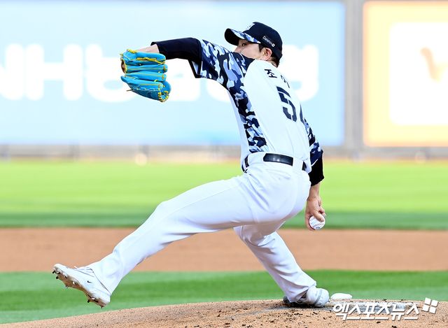 KT 위즈 우완투수 조이현이 지난해 정규시즌 경기에 등판해 역투하고 있다. 엑스포츠뉴스 DB