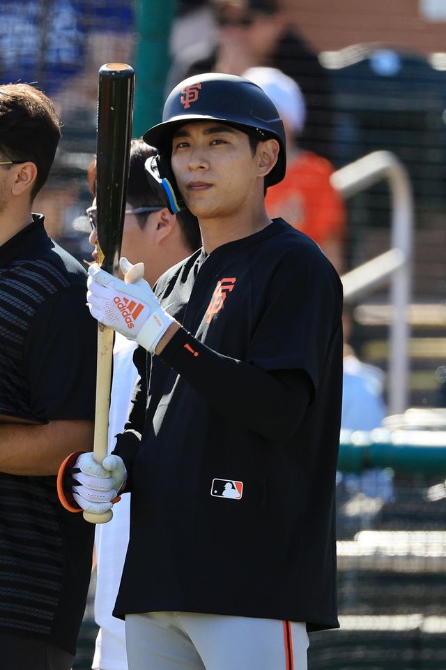 샌프란시스코 외야수 이정후는 23일(한국시간) 텍사스전에서 3번타자 중견수로 선발 출전할 것으로 예상된다. 어깨 수술 후 9개월 만에 그라운드에 나서는 만큼 많은 기대감이 뒤따르고 있다. 연합뉴스