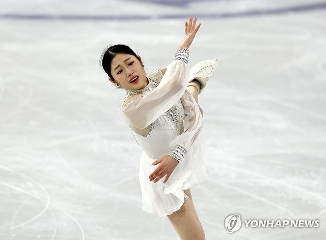 피겨스케이팅 이해인이 21일 서울 목동아이스링크에서 열린 ISU 사대륙선수권대회 여자 싱글 쇼트프로그램에서 연기를 선보이고 있다. 연합뉴스