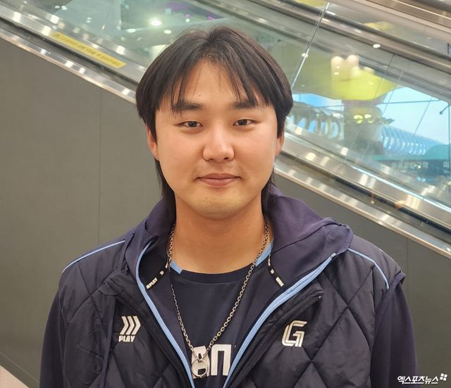 롯데 투수 정철원은 신인의 마음으로 시즌을 준비하고 있다. 2022시즌 신인왕을 차지했던 강력한 구위를 올해 다시 한 번 선보일 수 있을지 많은 관심이 쏠리고 있다. 인천국제공항, 박정현 기자