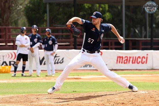 두산 베어스 외국인 투수 콜 어빈이 24일 요미우리 2군전에서 첫 실전 투구에 나선다. 두산 베어스