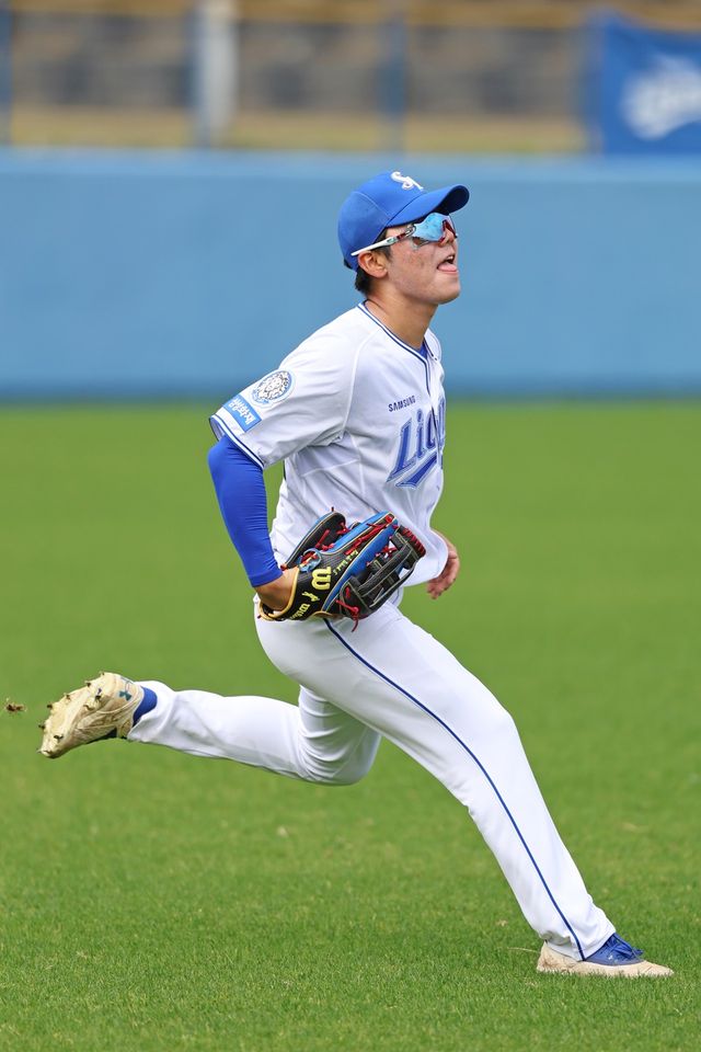 삼성 외야수 함수호는 22일 자체 청백전에서 시원한 홈런포를 터트렸다. 롤모델인 구자욱처럼 삼성을 이끌어갈 선수로 성장할지 많은 관심이 쏠린다. 삼성 라이온즈