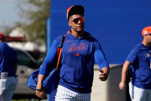 메츠 외야수 소토는 23일(한국시간) 휴스턴과 시범경기에서 2번타자 좌익수로 선발 출전해 메츠 데뷔전을 치렀다. 첫 타석부터 시원한 홈런포를 쏘아 올려 눈길을 끌었다. 연합뉴스 AP