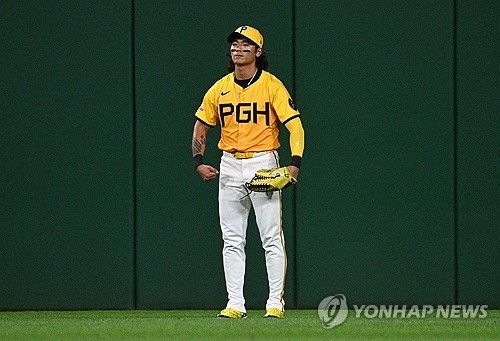 피츠버그 외야수 배지환은 24일(한국시간) 미네소타와 연습경기에서 8번타자 중견수로 선발 출전했다. 침체한 흐름을 바꾸는 장타를 터트려 5-1 팀 승리에 힘을 보탰다. 연합뉴스 AFP