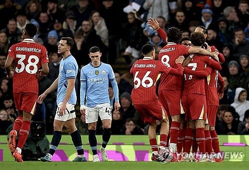 리버풀이 24일(한국시간) 영국 맨체스터에 있는 에티하드 스타디움에서 열린 맨체스터 시티와의 2024-2025시즌 프리미어리그 26라운드 원정 경기에서 2-0으로 승리했다.연합뉴스