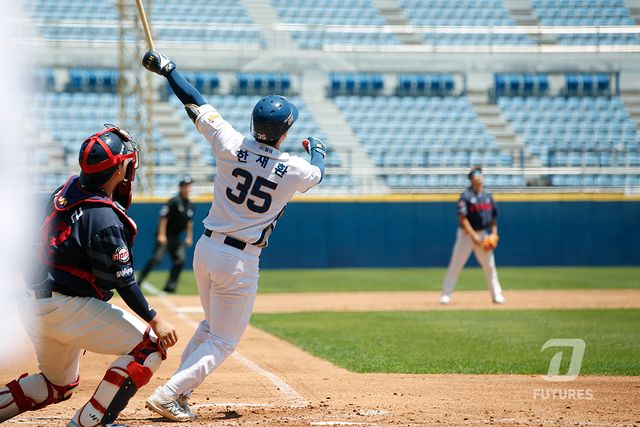 NC 내야수 한재환은 스프링캠프 기간 크게 성장하며 많은 이목을 끌고 있다. 주무기인 장타력을 앞세워 라인업 한자리를 차지하려 한다. NC 다이노스