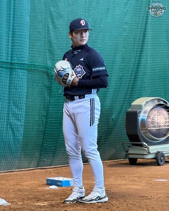 두산 베어스 투수 곽빈이 친구 안우진의 2026 WBC 대표팀 승선을 소망했다. 두산 베어스
