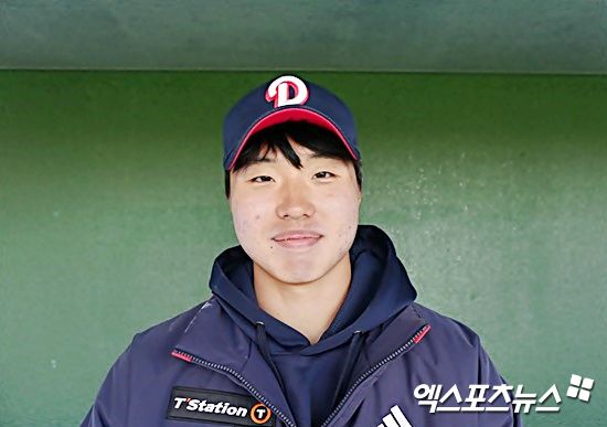 두산 베어스 신인 투수 홍민규가 지난 24일 일본 미야자키 선마린 스타디움에서 열린 요미우리 자이언츠 2군과 연습경기에 첫 실전 등판해 1이닝 무실점을 기록했다. 미야자키, 김근한 기자