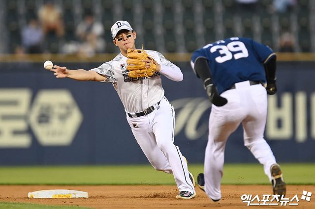 두산 베어스 이승엽 감독이 젊은 야수진의 분발과 함께 내야수 박준영의 복귀 효과를 기대하고 있다. 엑스포츠뉴스 DB