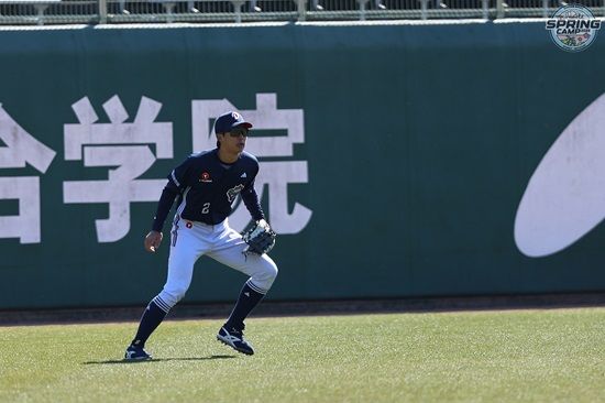 두산 베어스 외야수 김민석이 오는 3월 2일 친정 롯데 자이언츠와 첫 맞대결을 펼칠 예정이다. 두산 베어스
