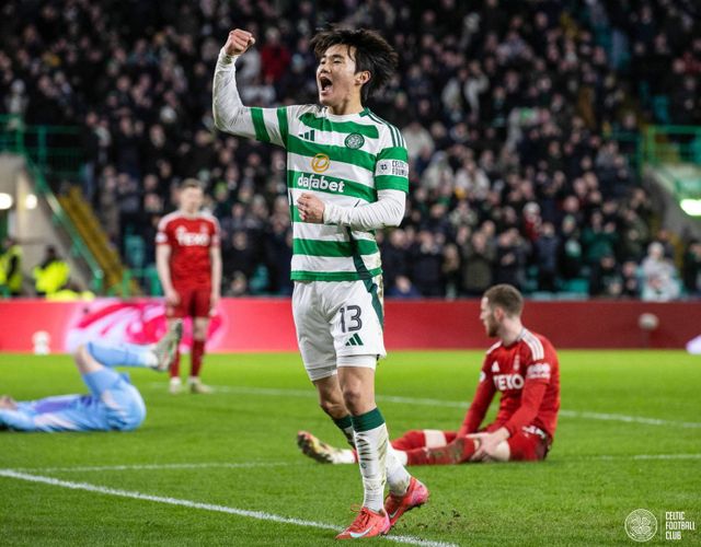 스코틀랜드의 셀틱 팬매체 '더셀틱스타'가 27일(한국시간) 양현준이 다음 시즌 셀틱의 뛰어난 스타가 될 수 있다고 보도했다.&nbsp;양현준은 지난 26일 영국 스코틀랜드 글래스고에 있는 셀틱 파크에서 열린 에버딘과의 2024-2025시즌 프리미어십 퍼스트 스테이지 28라운드 홈 경기에 교체로 출전해 골을 터뜨리며 5-1 대승에 기여했다.&nbsp;셀틱