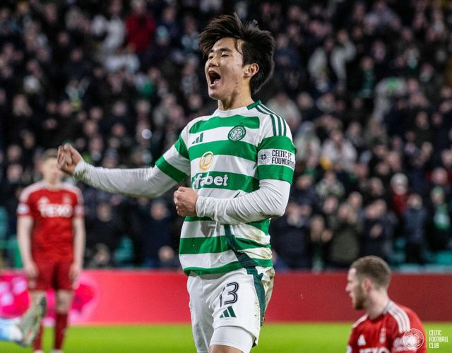 스코틀랜드의 셀틱 팬매체 '더셀틱스타'가 27일(한국시간) 양현준이 다음 시즌 셀틱의 뛰어난 스타가 될 수 있다고 보도했다.&nbsp;양현준은 지난 26일 영국 스코틀랜드 글래스고에 있는 셀틱 파크에서 열린 에버딘과의 2024-2025시즌 프리미어십 퍼스트 스테이지 28라운드 홈 경기에 교체로 출전해 골을 터뜨리며 5-1 대승에 기여했다.&nbsp;셀틱