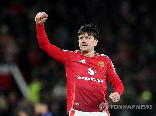 맨유가 27일(한국시간) 영국 맨체스터에 있는 올드 트래포드에서 열린 입스위치 타운과의 2024-2025시즌 프리미어리그 27라운드 맞대결에서 3-2로 승리했다.&nbsp;맨유는 앞선 3경기에서 무승(1무 2패)으로 부진했지만 다시 4경기 만에 승리를 가져왔다. 비록 강등권 팀 상대 승리지만 맨유는 분위기 반전에 성공했다. 연합뉴스