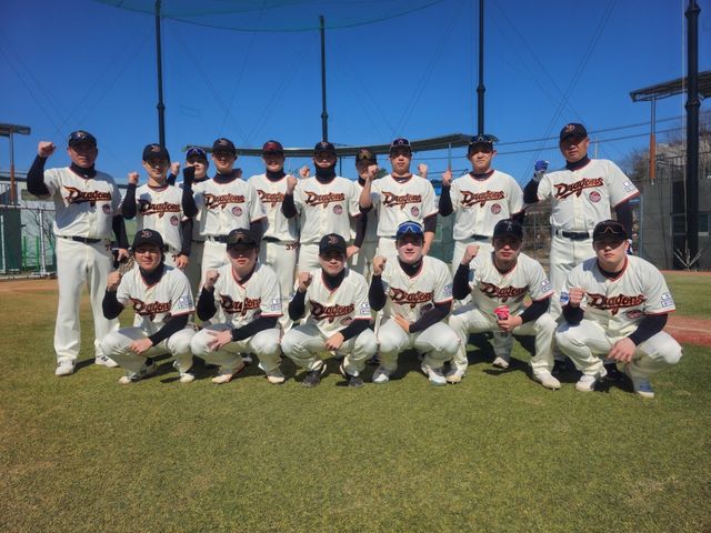 올해 독립야구단 경기도리그에 참가하게 된 용인 드래곤즈가 부산광역시 기장군에서 전지훈련을 진행하고 있다. 26일에는 마산야구장에서 NC 다이노스 퓨처스팀과 평가전을 진행했다. 용인 드래곤즈