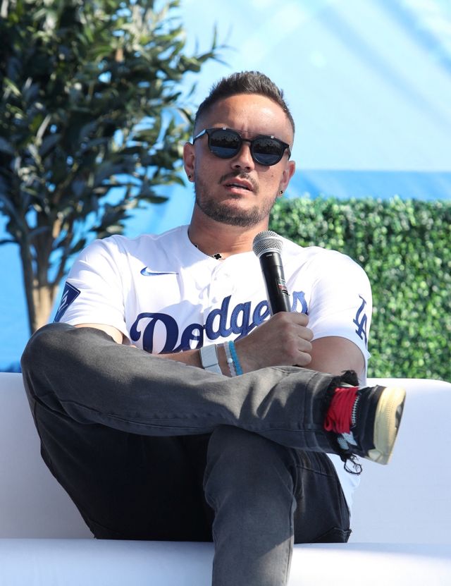 LA 다저스 내야수 미겔 로하스가 27일 미국 애리조나주 피오리아에 위치한 일식집에서 오타니 쇼헤이, 야마모토 요시노부, 사사키 로키 등 다저스에서 뛰고 있는 아시아 출신 선수들과 저녁 식사 자리를 마련했다. 김혜성도 이 자리에 함께했던 것으로 전해졌다. AFP 연합뉴스