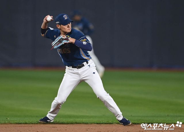 NC 내야수 김주원은 지난해 커리어하이 시즌을 보냈다. 상승세를 이어가 2025시즌 잠재력을 터트리려 한다. 엑스포츠뉴스 DB