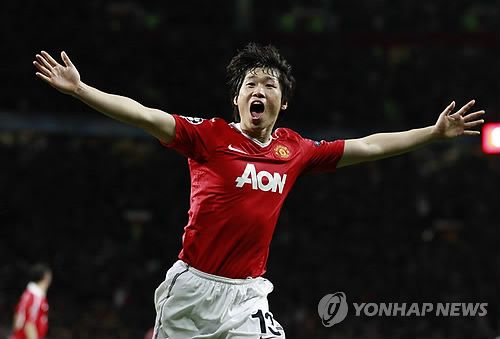 맨유가 지난 2일(한국시간) 공식 홈페이지를 통해 패트릭 도르구 영입을 발표했다. 계약 기간은 2030년 여름까지이며 1년 연장옵션도 포함돼 있다.&nbsp;맨유는 3년 만에 박지성의 등번호 13번을 새로운 영입생에게 부여했다. 연합뉴스