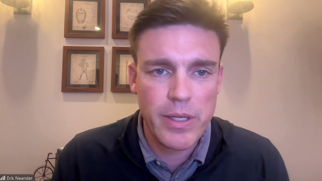 FA 시장에서 김하성을 영입한 탬파베이 레이스 에릭 니엔더 야구단 사장이 4일 줌 화상 인터뷰에 참여하고 있다. 줌 화상 인터뷰 캡처