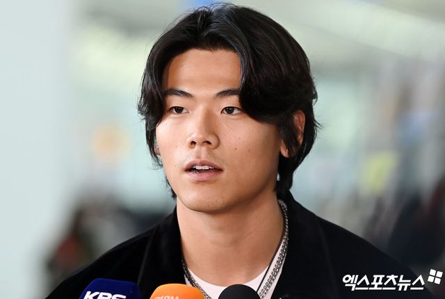 미국 메이저리그 피츠버그 파이리츠 배지환이 지난해 1월 미국으로 출국하기 전 인터뷰에 임하고 있다. 엑스포츠뉴스 DB