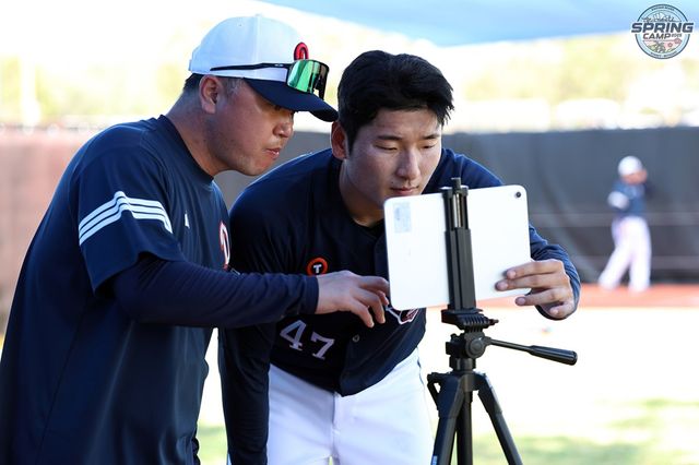 두산 베어스 투수 곽빈이 호주 시드니 블랙타운에서 열리는 스프링캠프에 참가해 훈련을 소화하고 있다. 두산 베어스