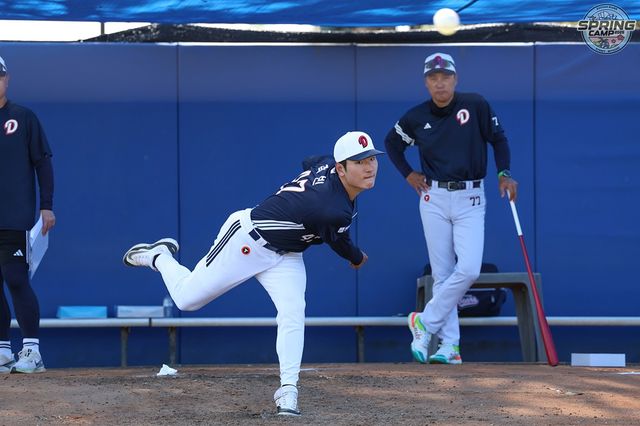 두산 베어스 투수 곽빈이 호주 시드니 블랙타운에서 열리는 스프링캠프에 참가해 훈련을 소화하고 있다. 두산 베어스