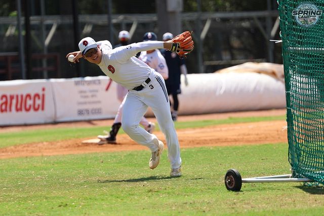 두산 베어스 내야수 임종성이 캠프 첫 라이브 배팅에서 첫 홈런을 쏘아 올렸다. 두산 베어스 