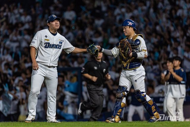 NC 투수 김재열(왼쪽)은 지난해 야구 인생 최고의 한 해를 보냈다. 다가올 2025시즌에는 더 발전한 투구로 팀에 보탬이 되리라 다짐했다. NC 다이노스