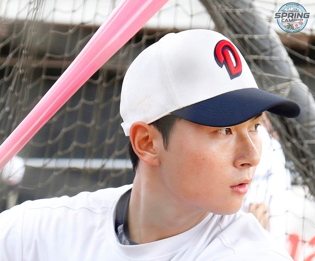 두산 베어스 내야수 임종성이 캠프 첫 라이브 배팅에서 첫 홈런을 쏘아 올렸다. 두산 베어스 