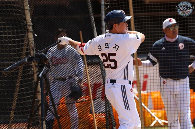 두산 베어스 포수 양의지가 호주 블랙타운 스프링캠프에서 훈련에 임하고 있다. 두산 베어스