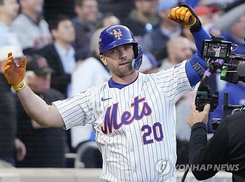 FA 내야수 알론소(사진)는 협상 장기전 끝에 메츠 잔류를 선택했다. 이로써 소토와 함께 리그 최강 '핵타선'을 구축하게 됐다. 연합뉴스 UPI