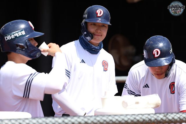 두산 베어스 내야수 김동준이 호주 블랙타운 스프링캠프에서 훈련에 임하고 있다. 두산 베어스