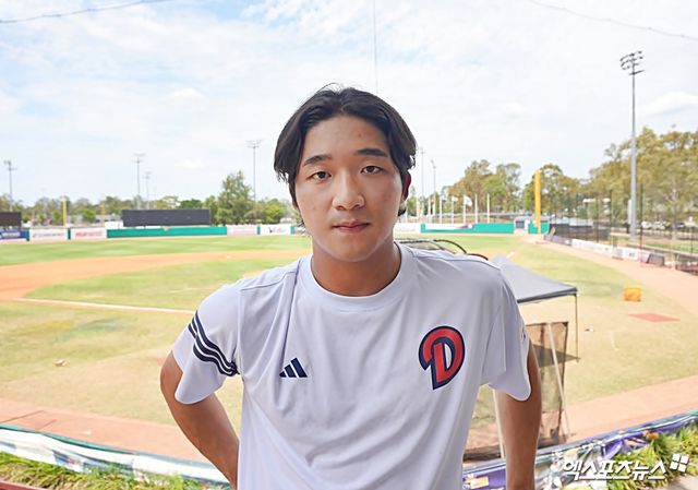 두산 베어스 외야수 김대한이 호주 블랙타운 스프링캠프에서 취재진과 인터뷰에 응하고 있다. 블랙타운, 김근한 기자