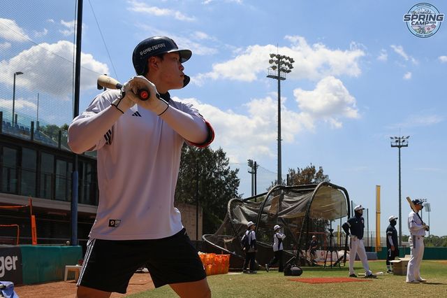 두산 베어스 외야수 강현구가 호주 블랙타운 스프링캠프에서 훈련을 소화하고 있다. 두산 베어스