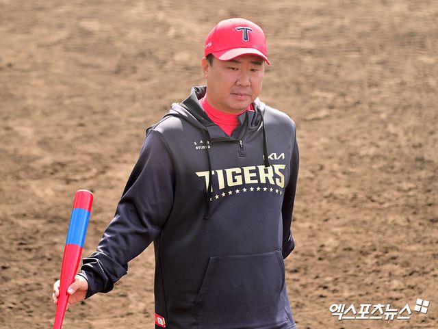 이범호 KIA 감독은 지난달 27일 킨 스타디움에서 열린 LG와 연습경기를 끝낸 뒤 선수단 미팅을 진행했다. 자유로운 분위기 속에서도 선수들이 경기장에서 해야 할 일을 강조했다. 엑스포츠뉴스 DB