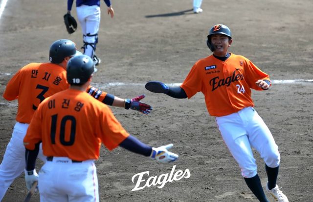 한화 이글스는 1일 일본 오키나와 고친다구장에서 열린 일본 사회인 야구팀 오키나와 전력과의 연습경기에서 3-9 패배를 당했다. 한화 이글스