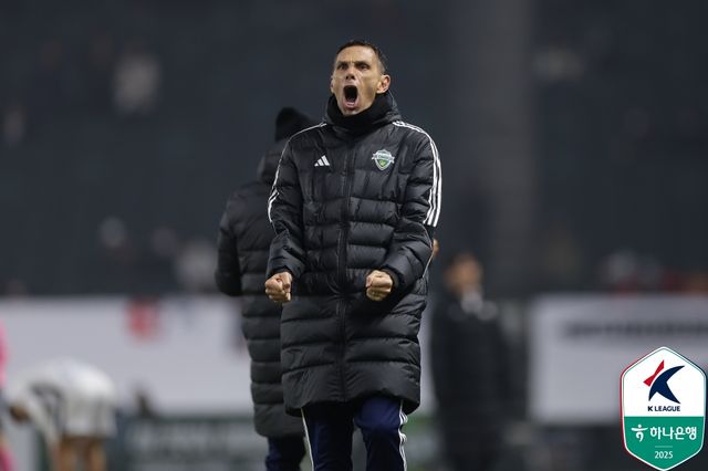 울산HD와 전북현대가 1일 오후 2시 울산문수축구경기장에서 ‘하나은행 K리그1 2025’ 3라운드 ‘현대가 더비’를 앞두고 선발 명단을 발표했다. 한국프로축구연맹