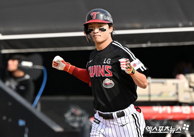 LG 외야수 박해민은 10일 사직구장에서 열린 '2025 신한 SOL Bank KBO 시범경기' 롯데와 시범경기에서 6회말 대타로 교체 출전했다. 포문을 열고, 쐐기 2타점 적시타를 쳐내는 등 맹활약했다. 엑스포츠뉴스 DB