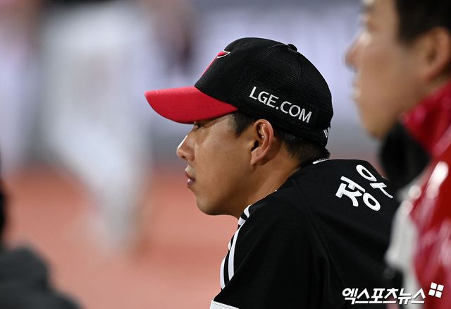 LG 투수 정우영은 지난 8일 수원 KT위즈파크에서 열린 '2025 신한 SOL Bank KBO 시범경기' KT전에서 구원 등판했다. 비시즌 발전해 많은 기대 속 마운드에 올랐으나 아웃카운트 하나를 잡는 동안 볼넷 2개를 내주며 흔들렸다. 엑스포츠뉴스 DB